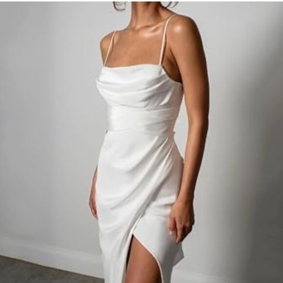 Simple Wedding Dress - Picture 3 of 5